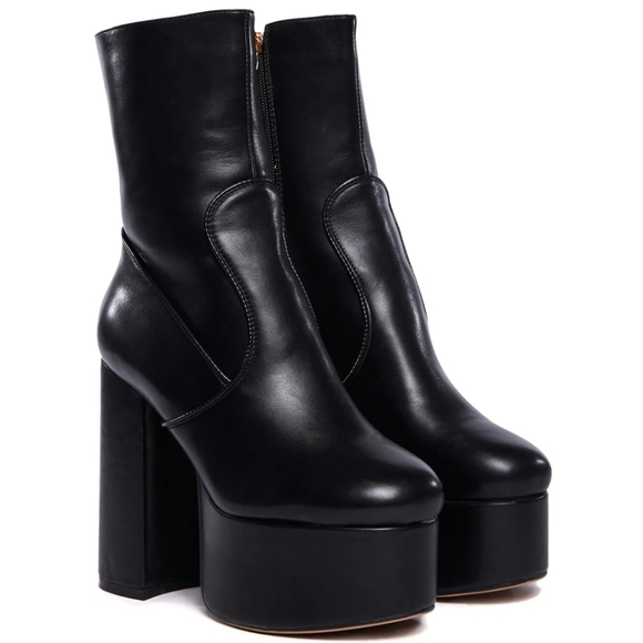 Lamoda Shoes - NWT Black Platform Boots sz 8